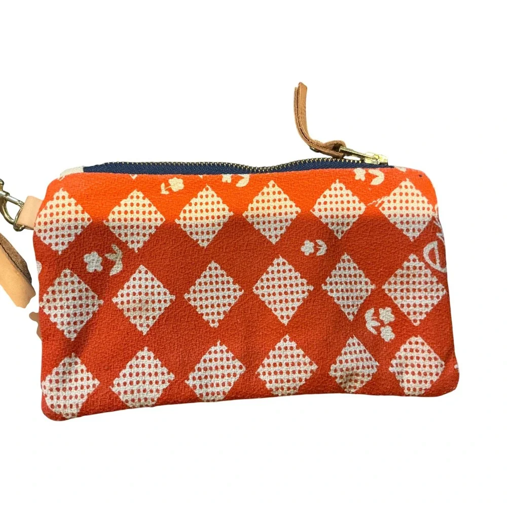 Erin‎ Flett Orange White Geometric Floral Zipper Pouch Clutch Wristlet